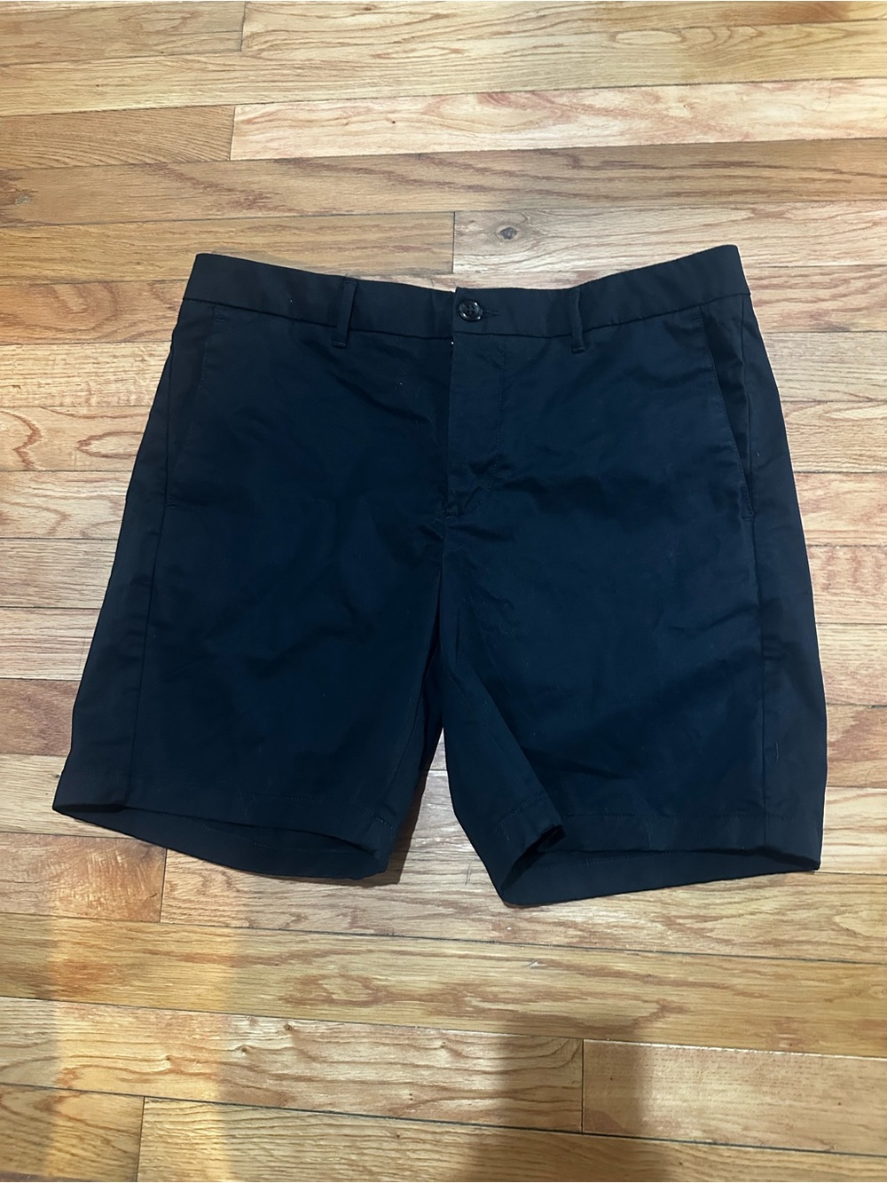 Quince Men’s Black Shorts Organic Cotton 7” Inseam Chino Preppy 34